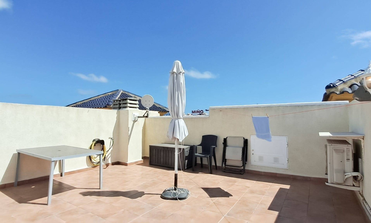 2-Bedroom Penthouse Apartment in Torrevieja | Sunny Casa... - Image 18