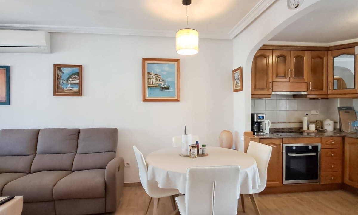 2-Bedroom Penthouse Apartment in Torrevieja | Sunny Casa... - Image 19
