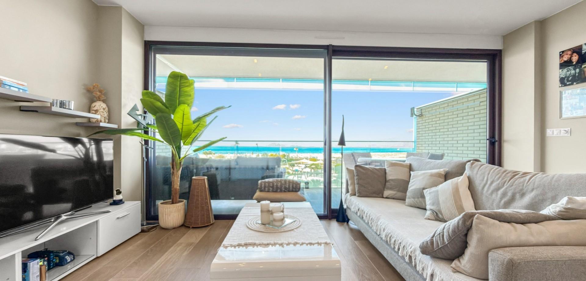 2-Bedroom Apartment in Cartagena - Image 6