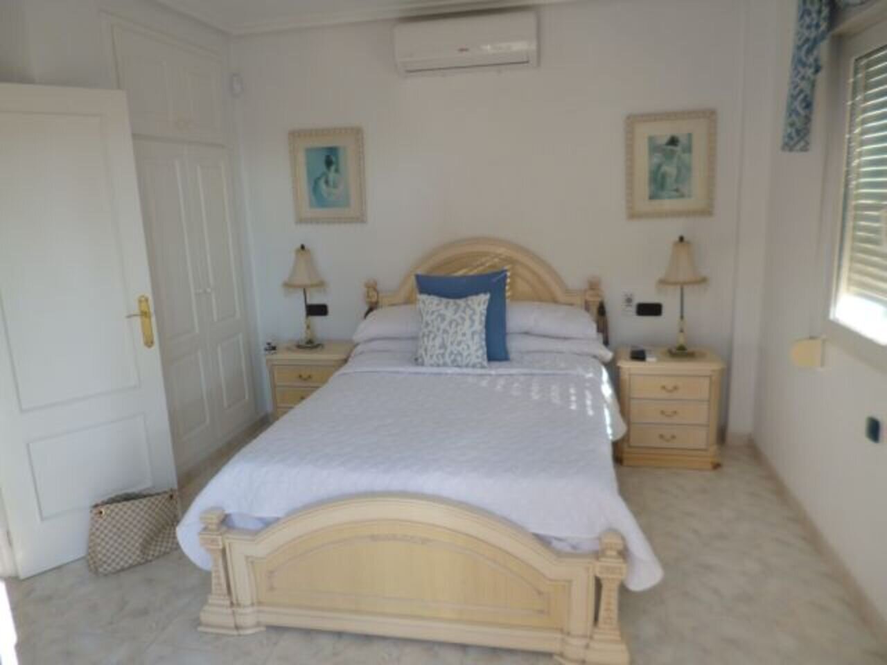 Villa de 3 Dormitorios en La Zenia, Orihuela Costa - Image 4