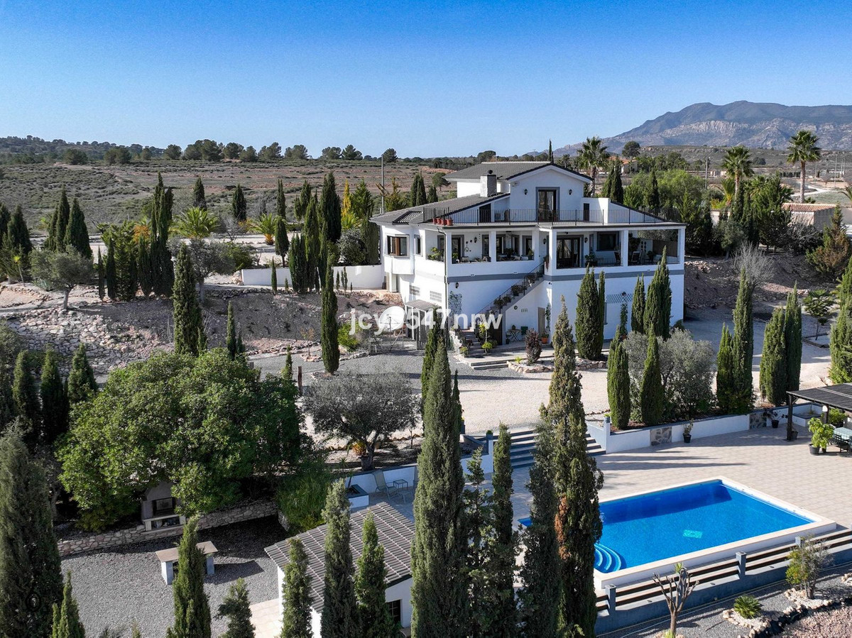 5-Bedroom Detached House in  Pinoso | Sunny Casas - Costa... - Image 1