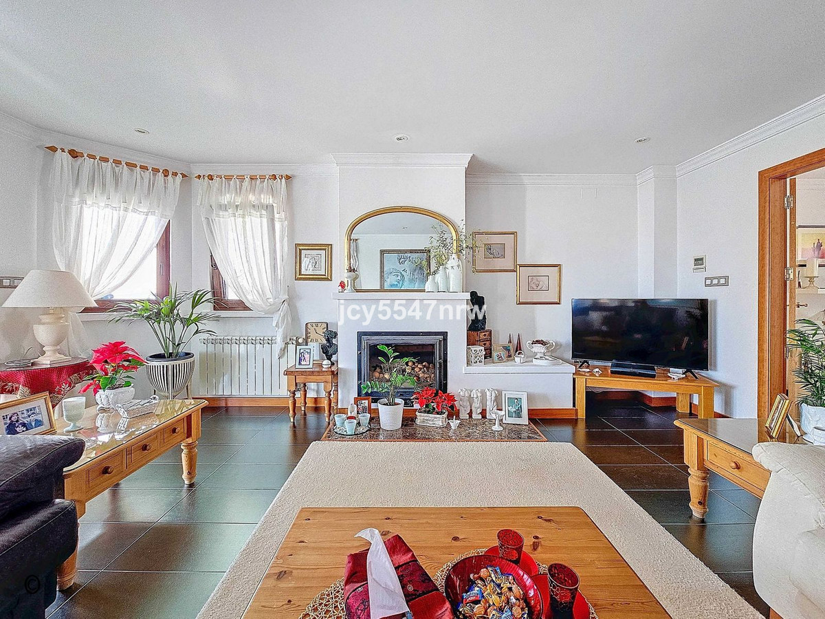 5-Bedroom Detached House in  Pinoso | Sunny Casas - Costa... - Image 12