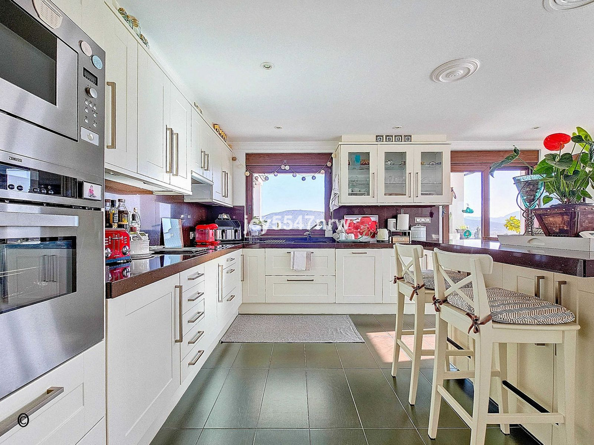 5-Bedroom Detached House in  Pinoso | Sunny Casas - Costa... - Image 18