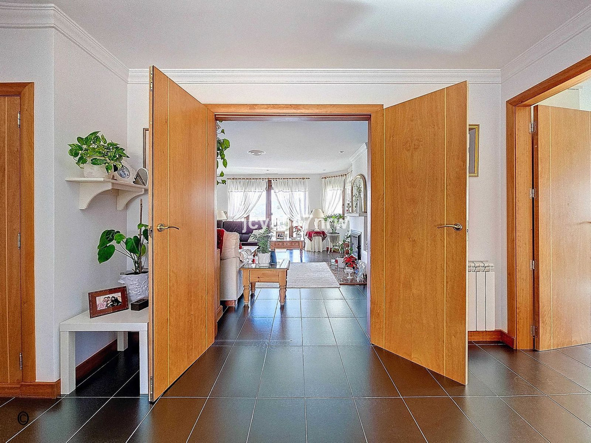 5-Bedroom Detached House in  Pinoso | Sunny Casas - Costa... - Image 7