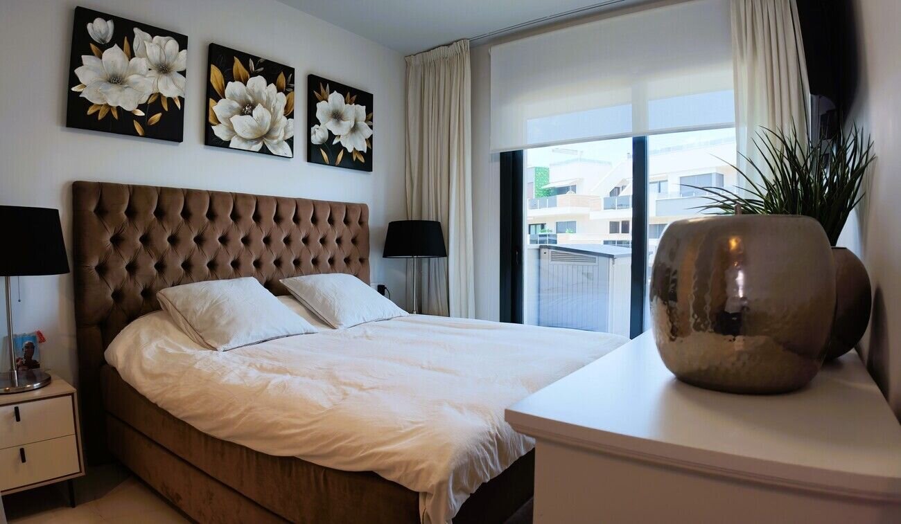 3-Bedroom Apartment in Punta Prima, Orihuela Costa - Image 12