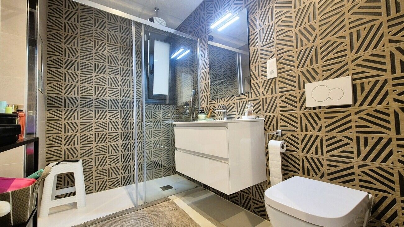 3-Bedroom Apartment in Punta Prima, Orihuela Costa - Image 17
