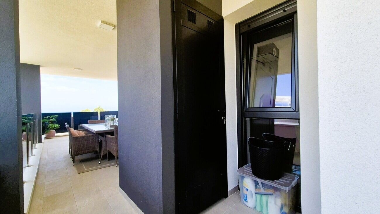 3-Bedroom Apartment in Punta Prima, Orihuela Costa - Image 28