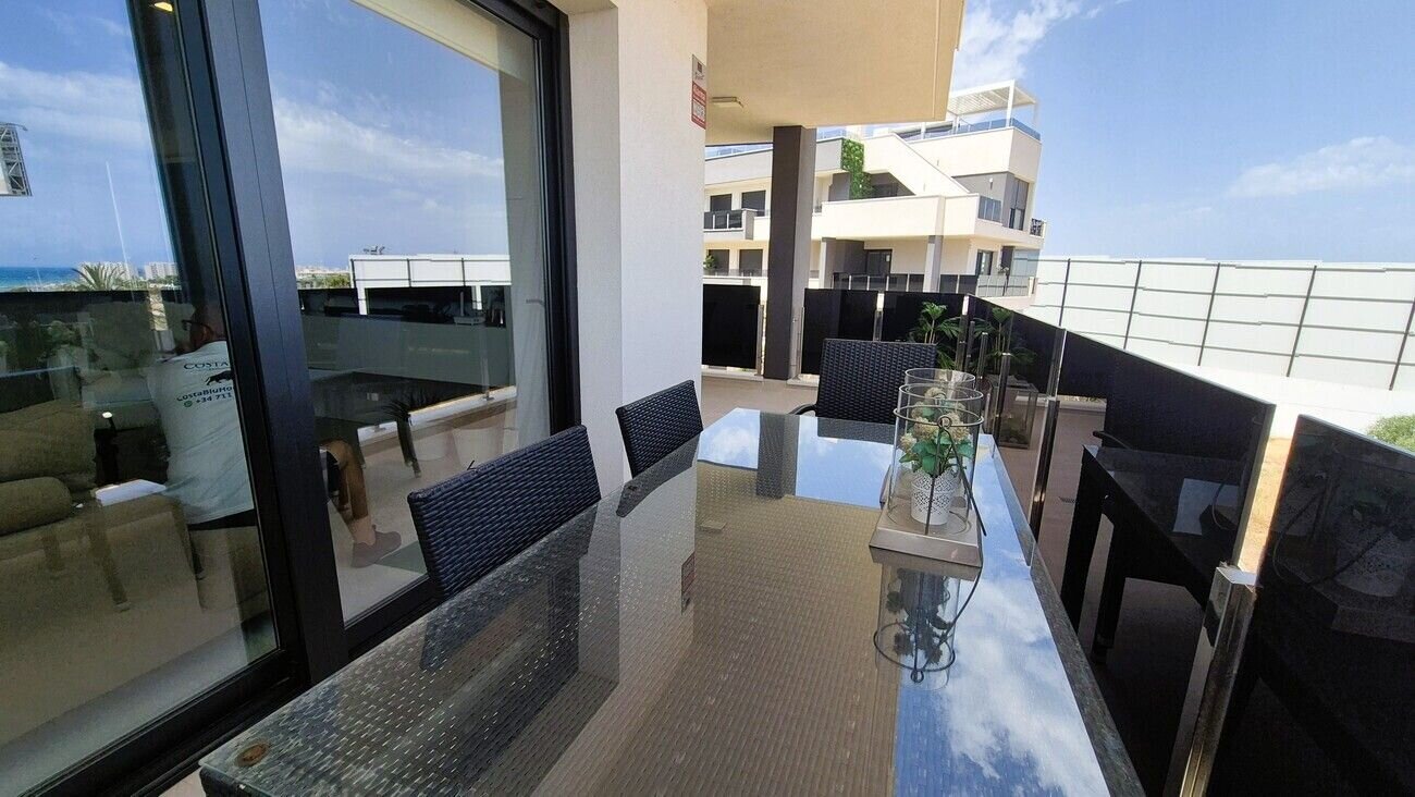 3-Bedroom Apartment in Punta Prima, Orihuela Costa - Image 34