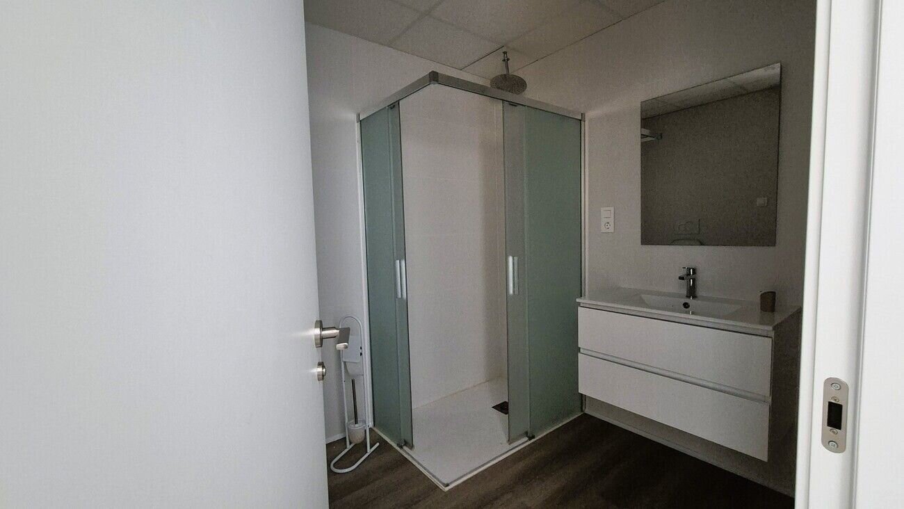 3-Bedroom Apartment in Punta Prima, Orihuela Costa - Image 42