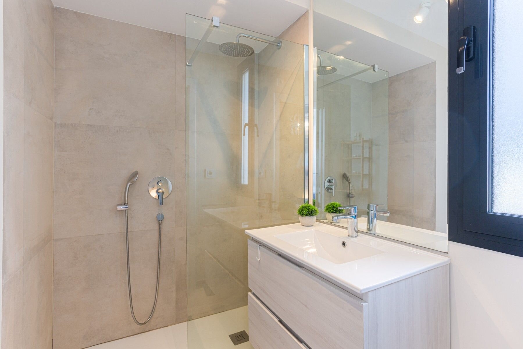 Apartamento de 3 Dormitorios en Cartagena - Image 20