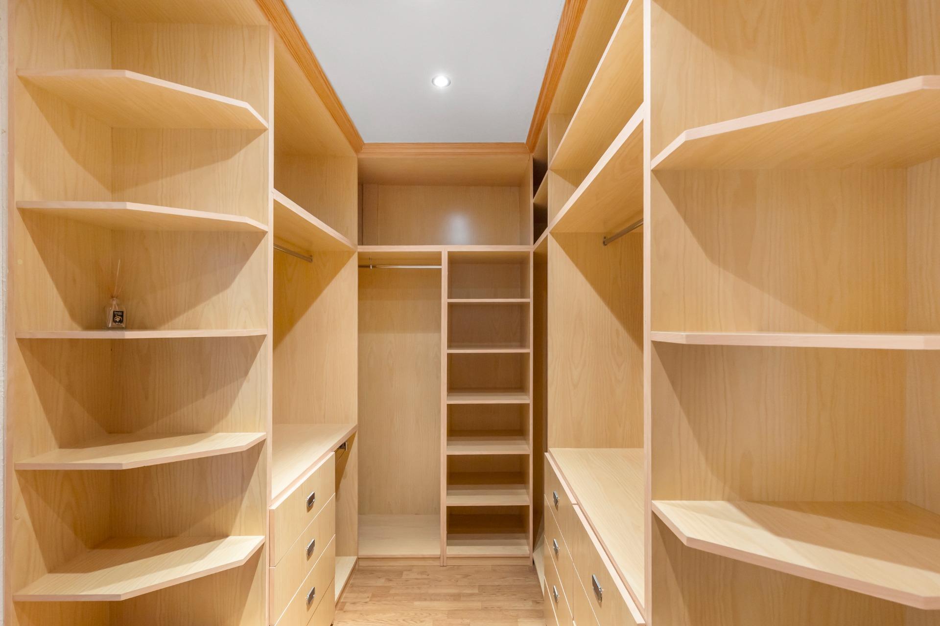 5-Bedroom Villa in Rojales - Image 19