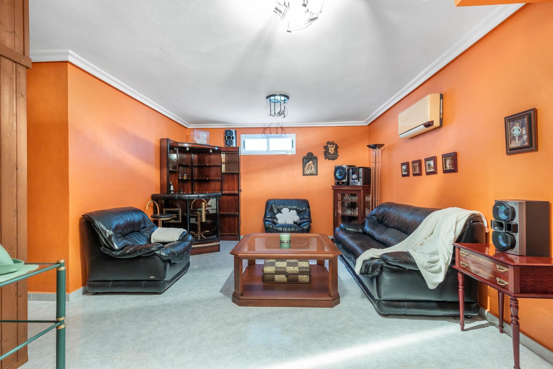 5-Bedroom Villa in Rojales - Image 20