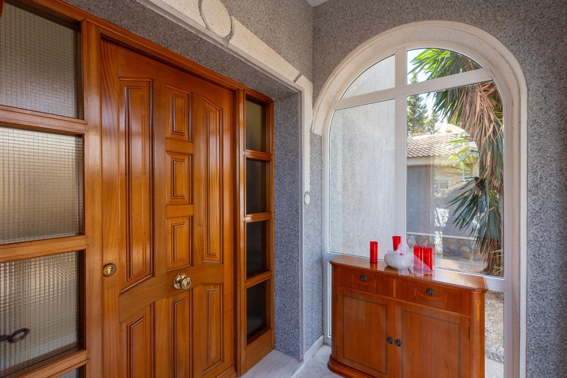 5-Bedroom Villa in Rojales - Image 22