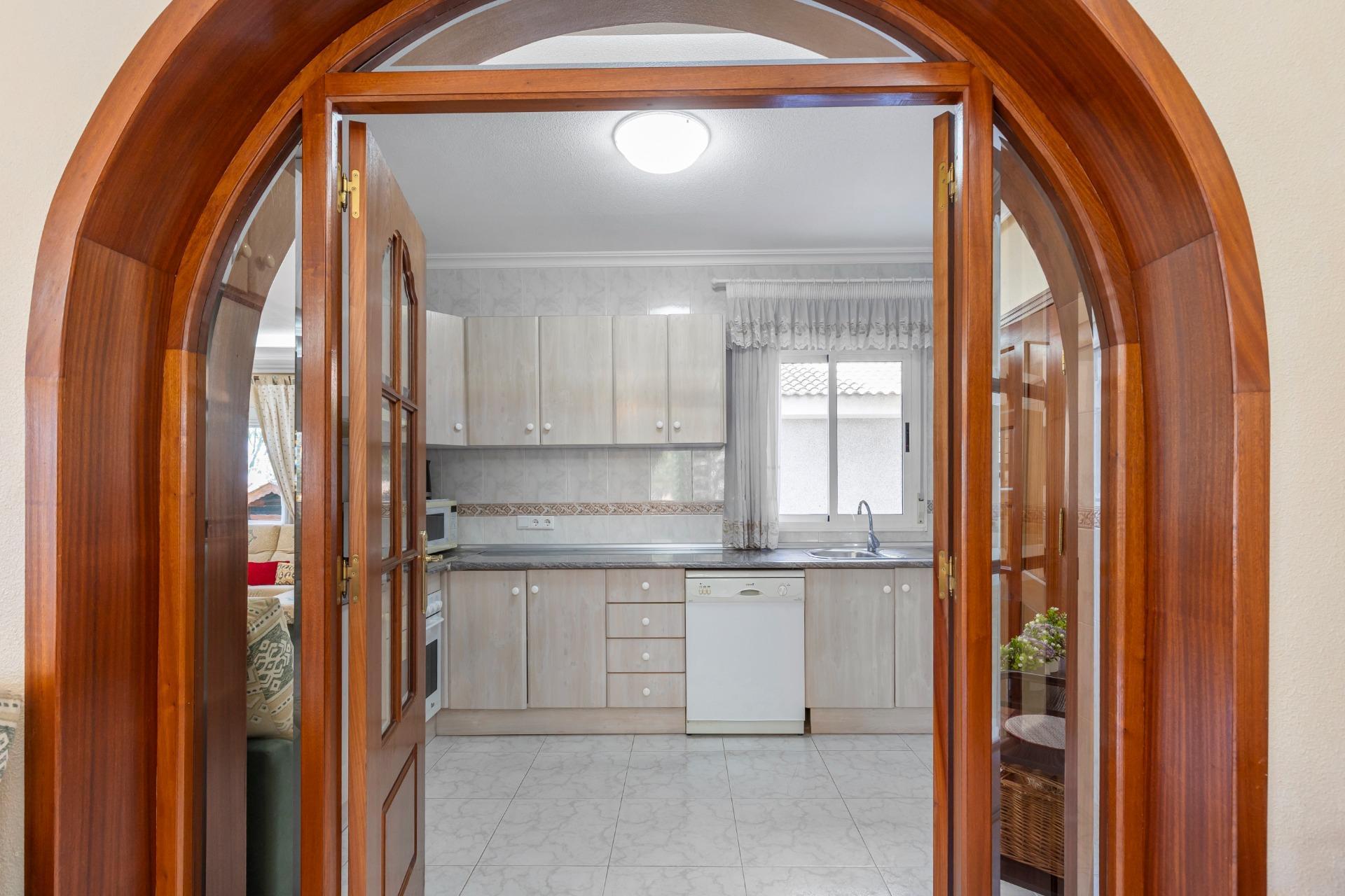 5-Bedroom Villa in Rojales - Image 39