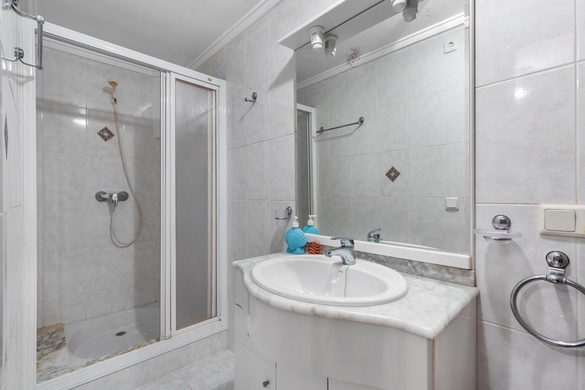 5-Bedroom Villa in Rojales - Image 42