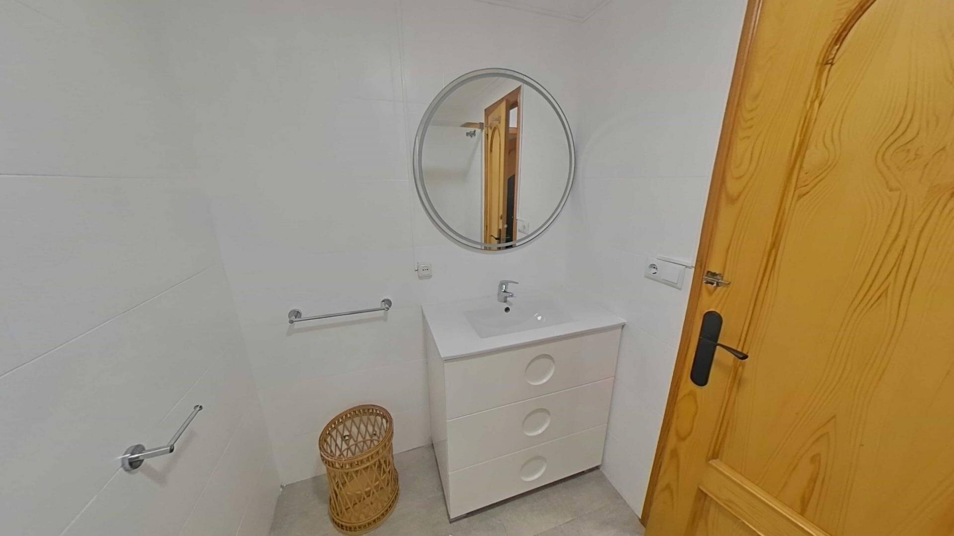 2-Bedroom Apartment in La Mata Pueblo, Torrevieja - Image 42