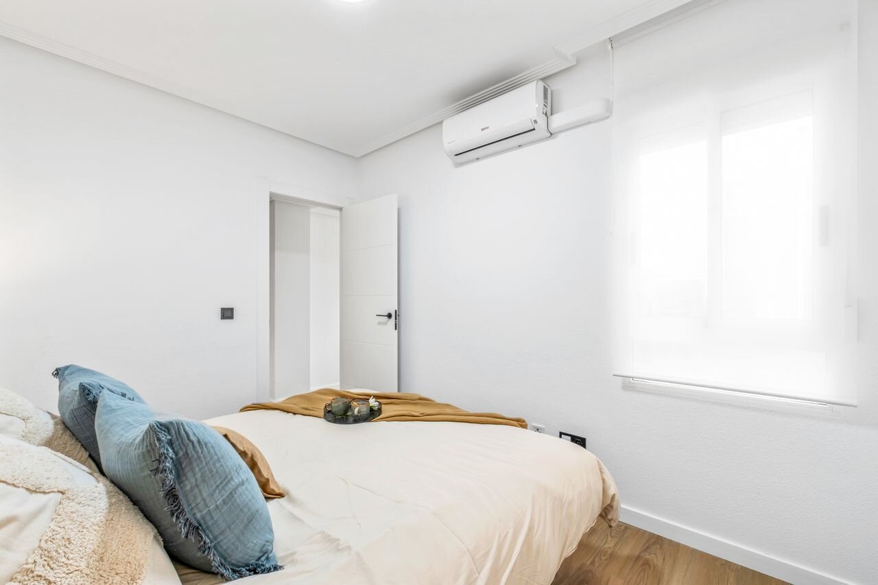 2-Bedroom Apartment in La Zenia, Orihuela Costa - Image 16