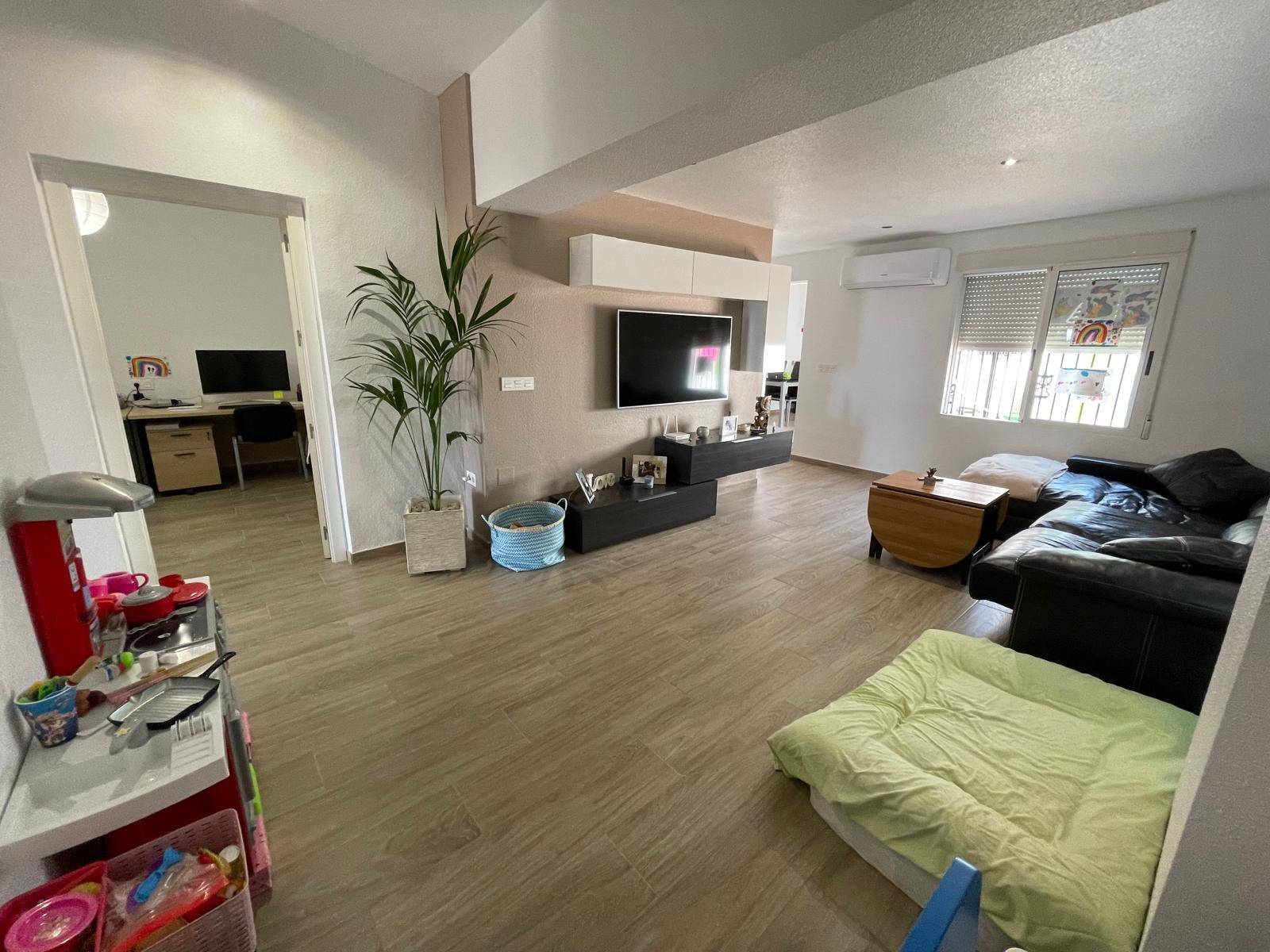 3-Bedroom House in Pilar de la Horadada - Image 4