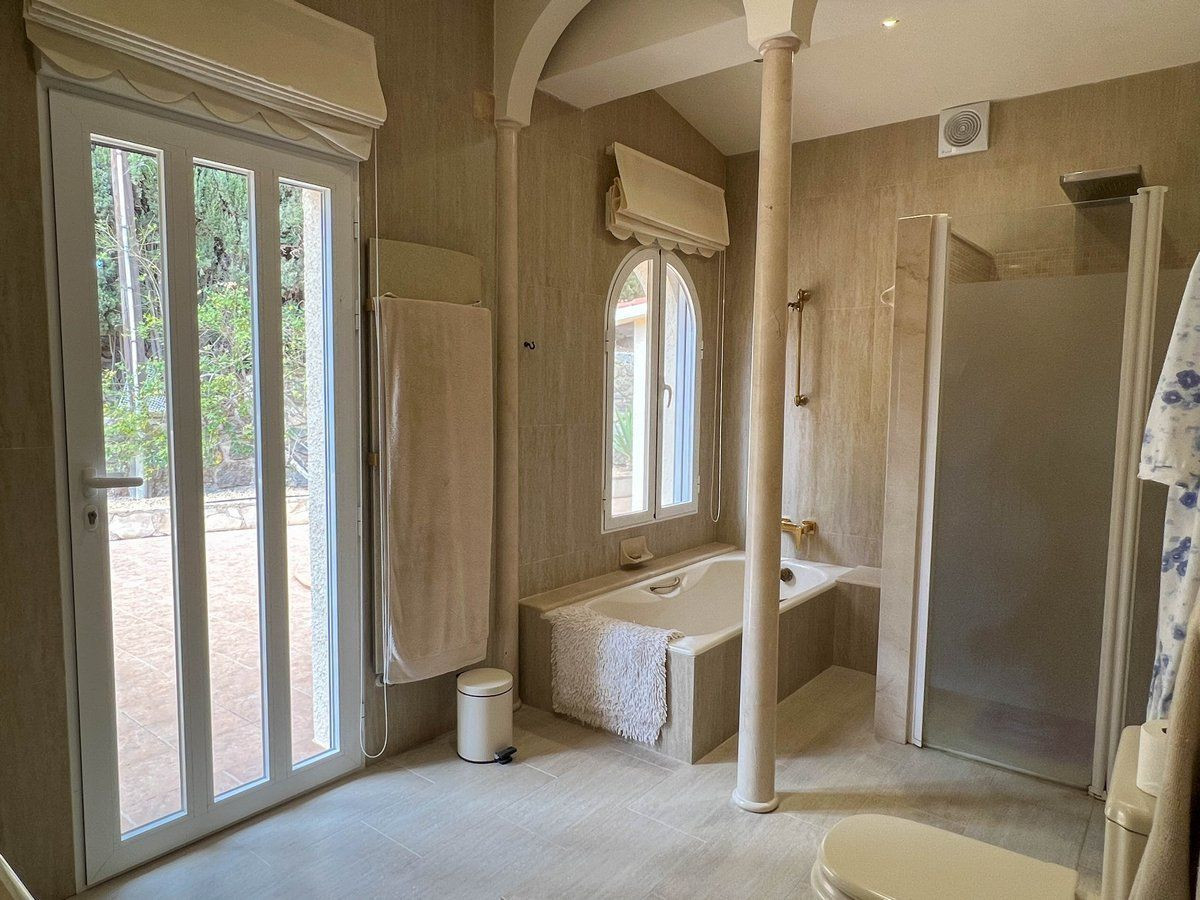 5-Bedroom Detached House in  Altea | Sunny Casas - Costa ... - Image 17