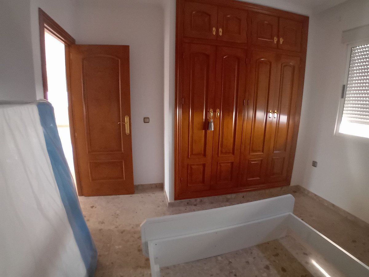 3-Bedroom Middle Floor Apartment in  Puerto de Mazarrón |... - Image 7