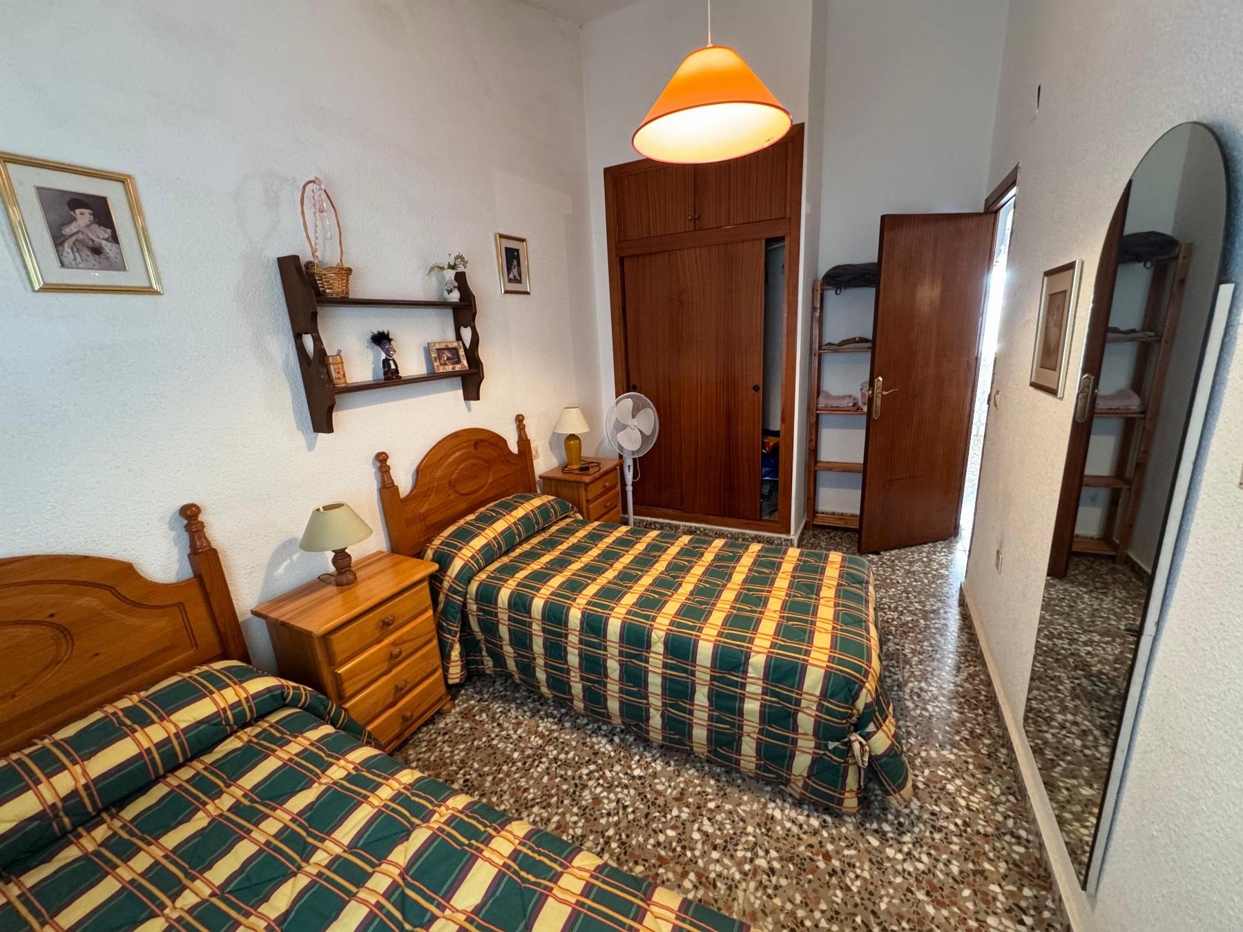 3-Bedroom House in La Siesta, Torrevieja - Image 15