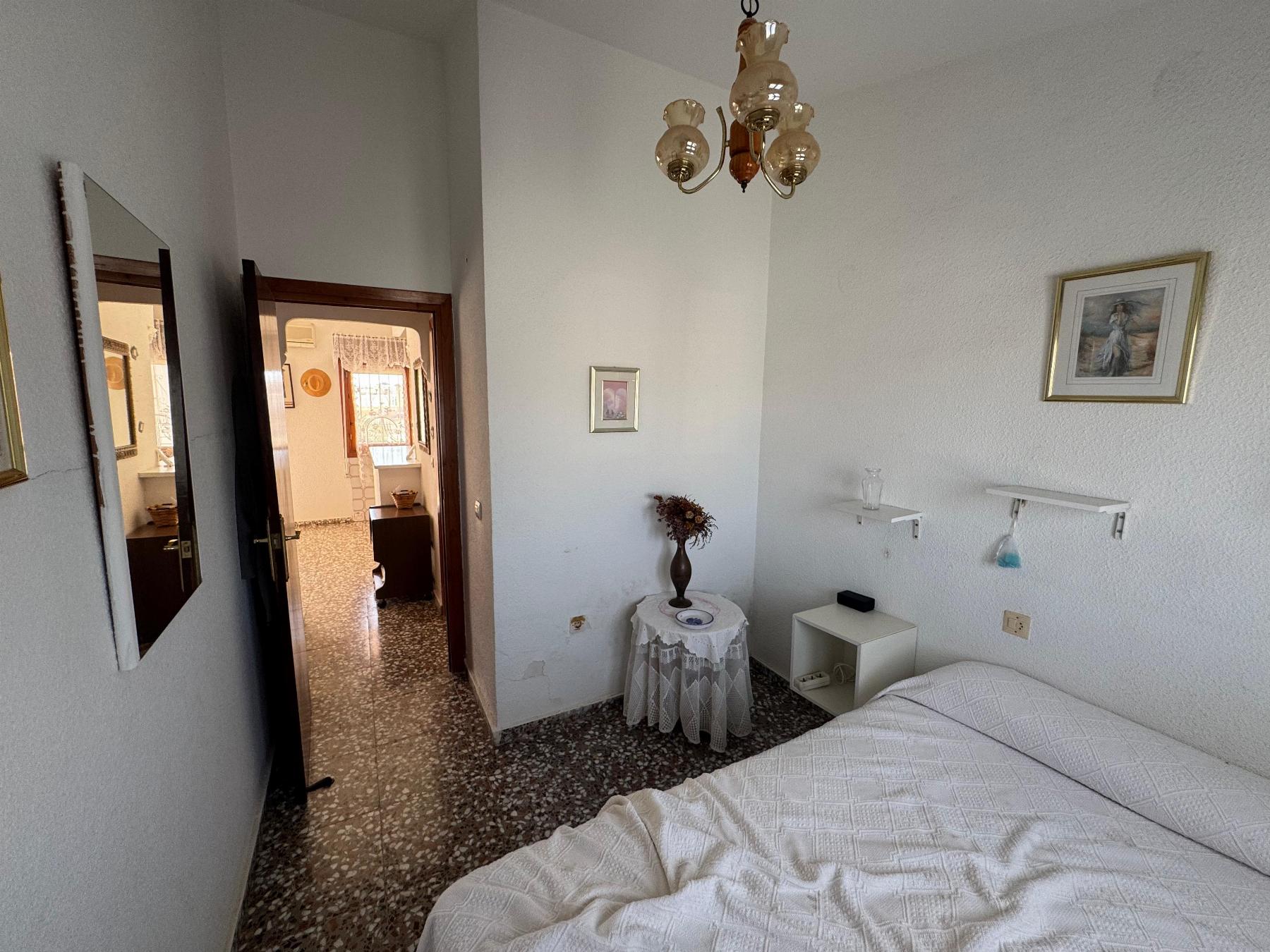 3-Bedroom House in La Siesta, Torrevieja - Image 20