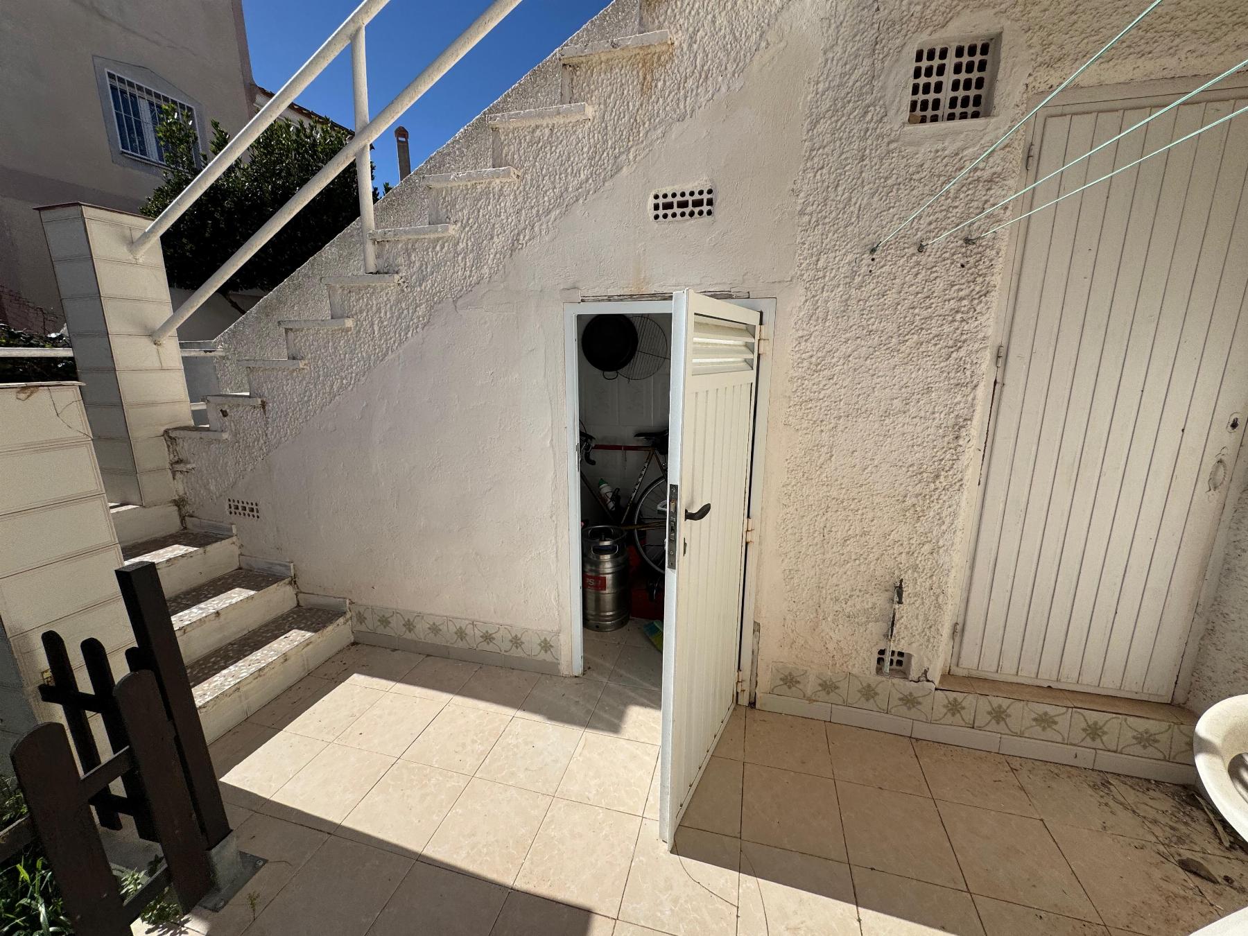 3-Bedroom House in La Siesta, Torrevieja - Image 28