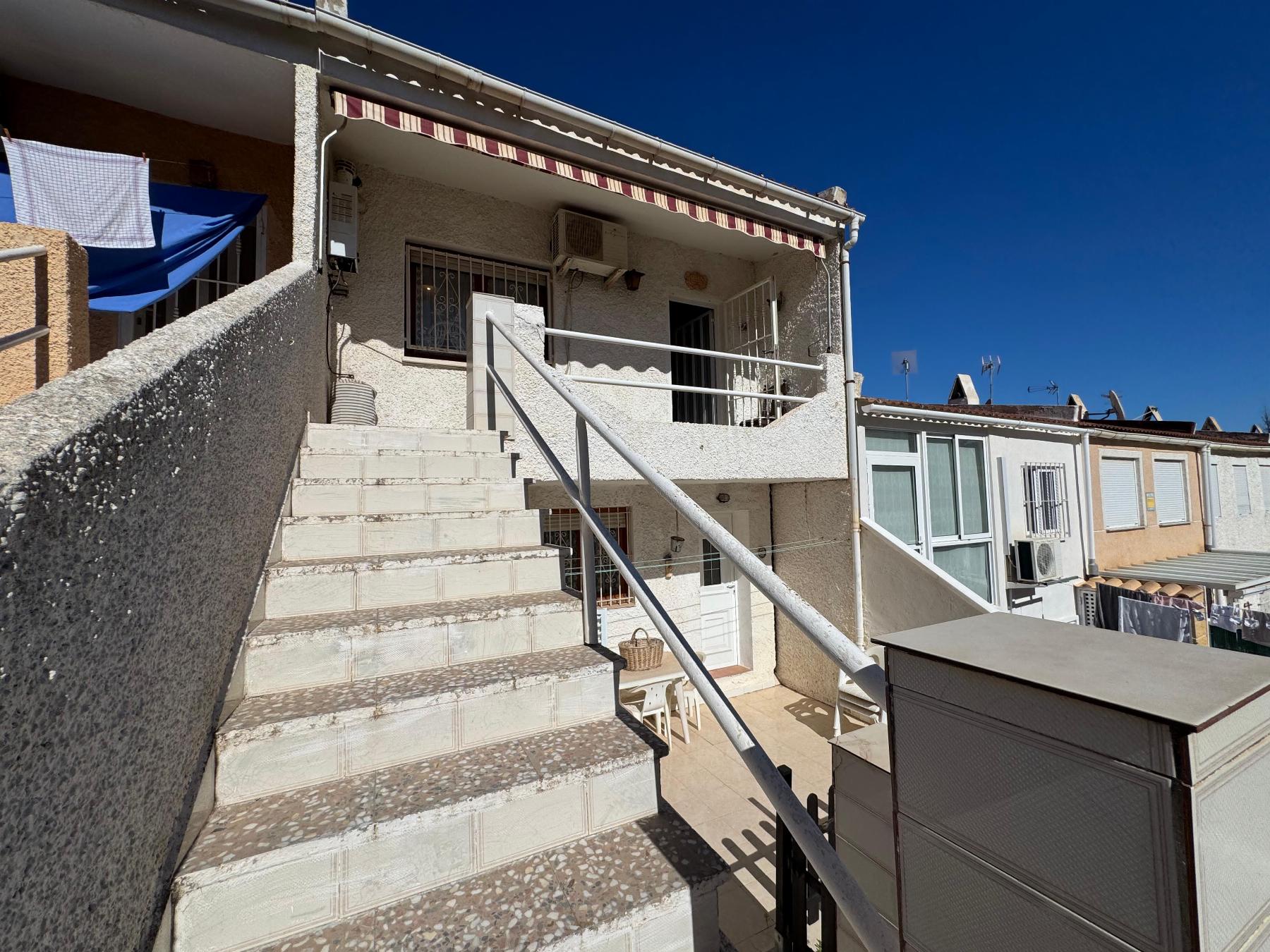 3-Bedroom House in La Siesta, Torrevieja - Image 30