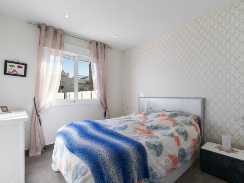 2-Bedroom Apartment in Aguas Nuevas, Torrevieja - Image 18