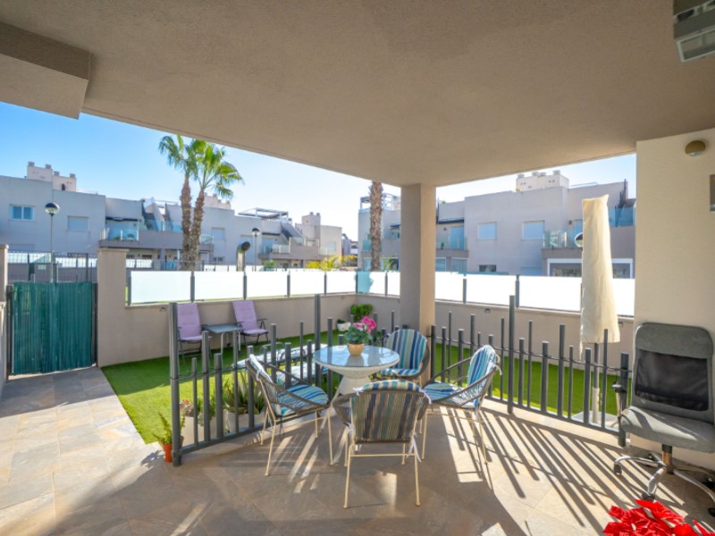 2-Bedroom Apartment in Aguas Nuevas, Torrevieja - Image 2