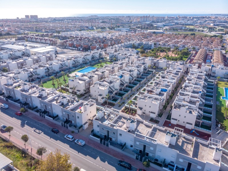 2-Bedroom Apartment in Aguas Nuevas, Torrevieja - Image 23