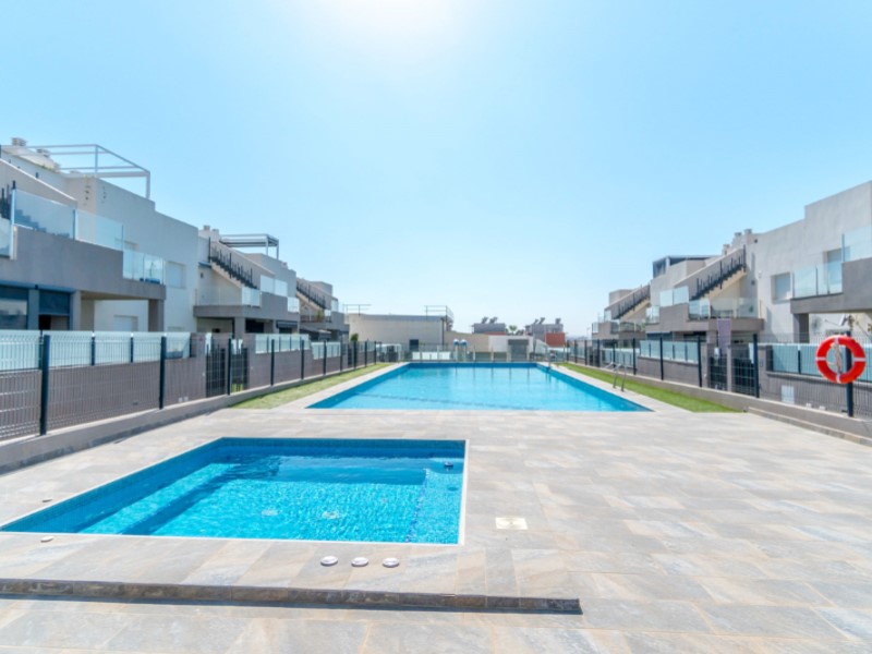 2-Bedroom Apartment in Aguas Nuevas, Torrevieja - Image 29