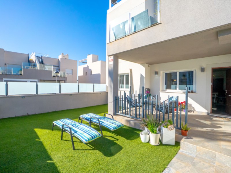 2-Bedroom Apartment in Aguas Nuevas, Torrevieja - Image 5