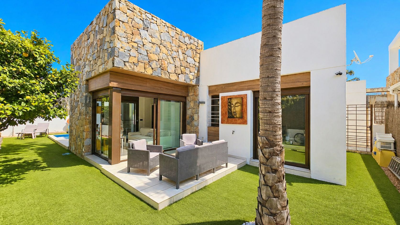 2-Bedroom Villa in Cabo Roig, Cabo Roig - Image 2
