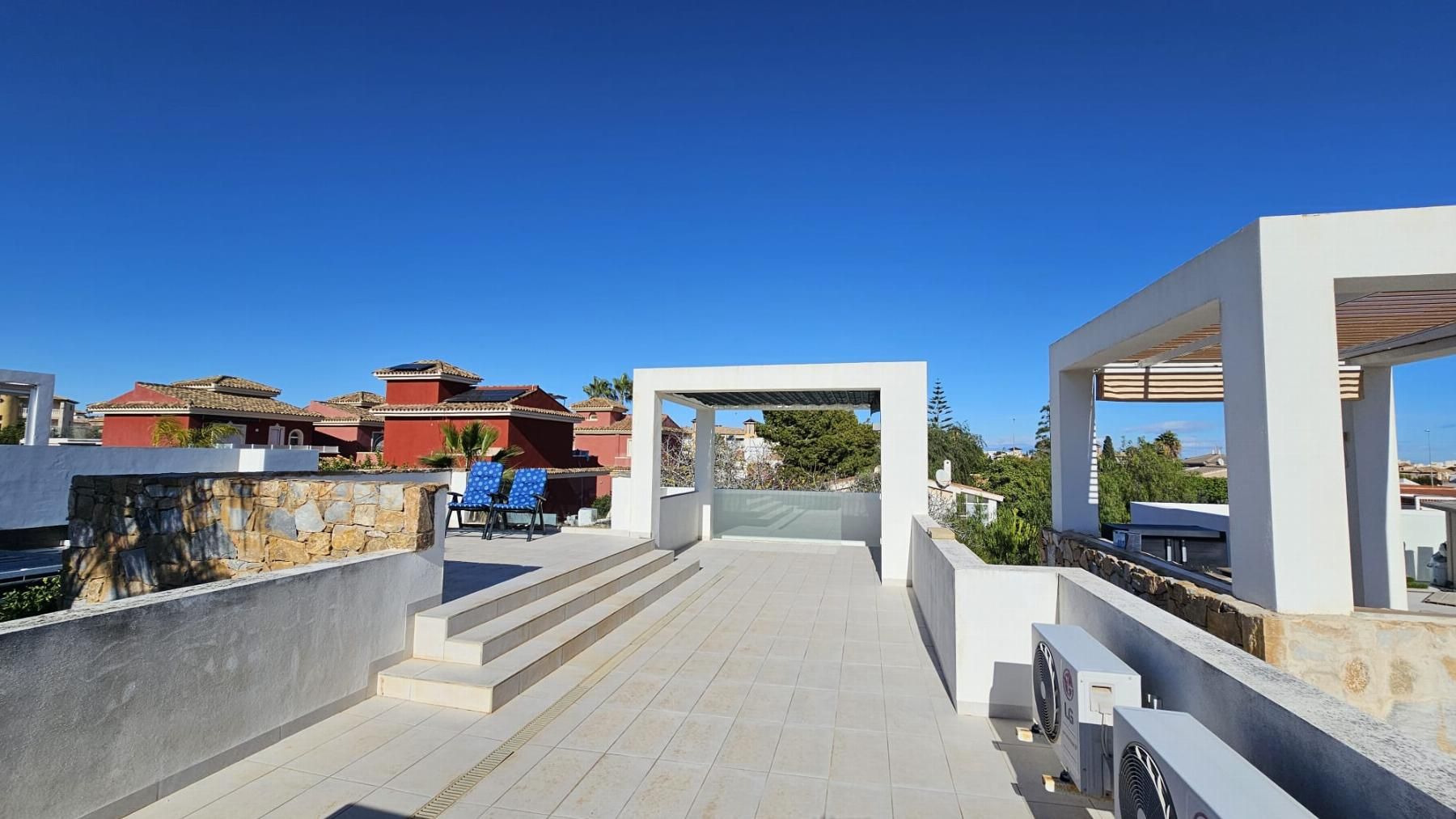2-Bedroom Villa in Cabo Roig, Cabo Roig - Image 37