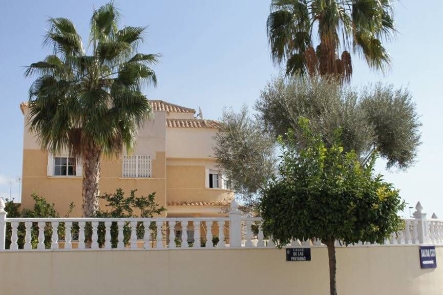 6-Bedroom Villa in La Siesta - El Salado - Torreta, Torrevieja - Image 1