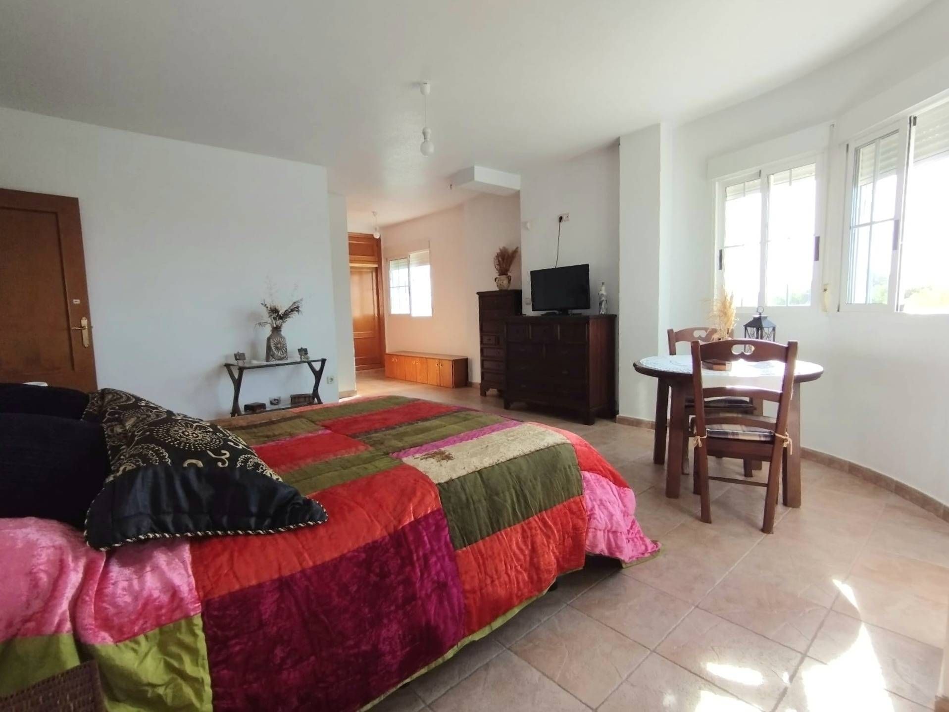 6-Bedroom Villa in La Siesta - El Salado - Torreta, Torrevieja - Image 16