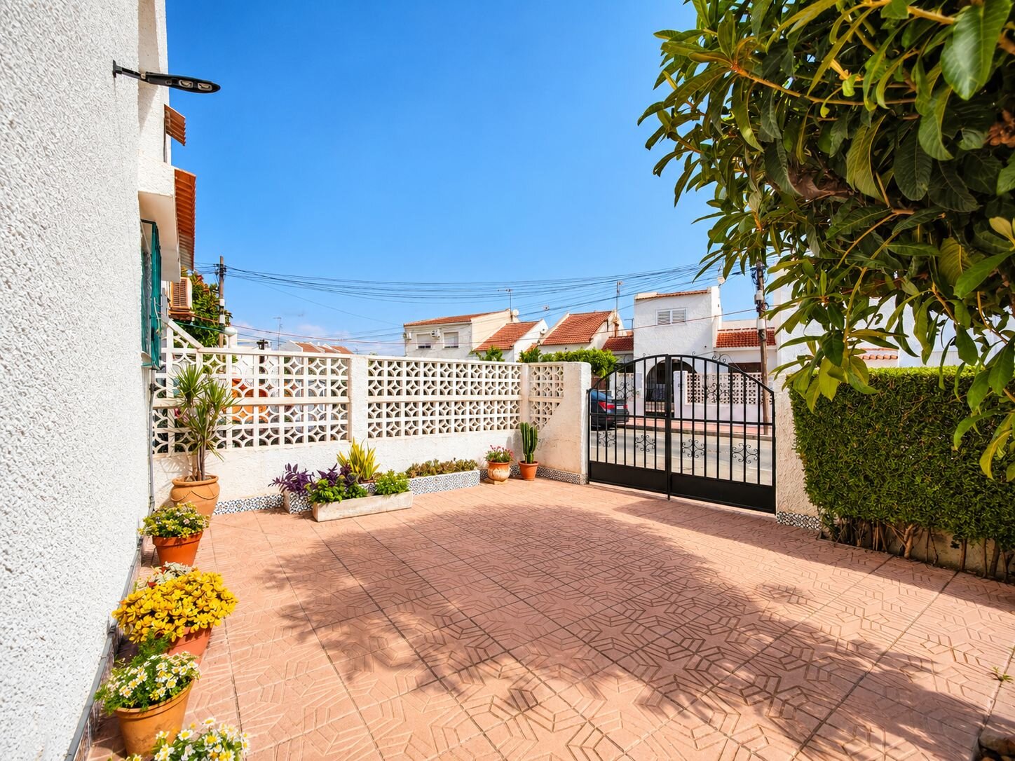 2-Bedroom House in Estacion de Autobuses, Torrevieja - Image 3