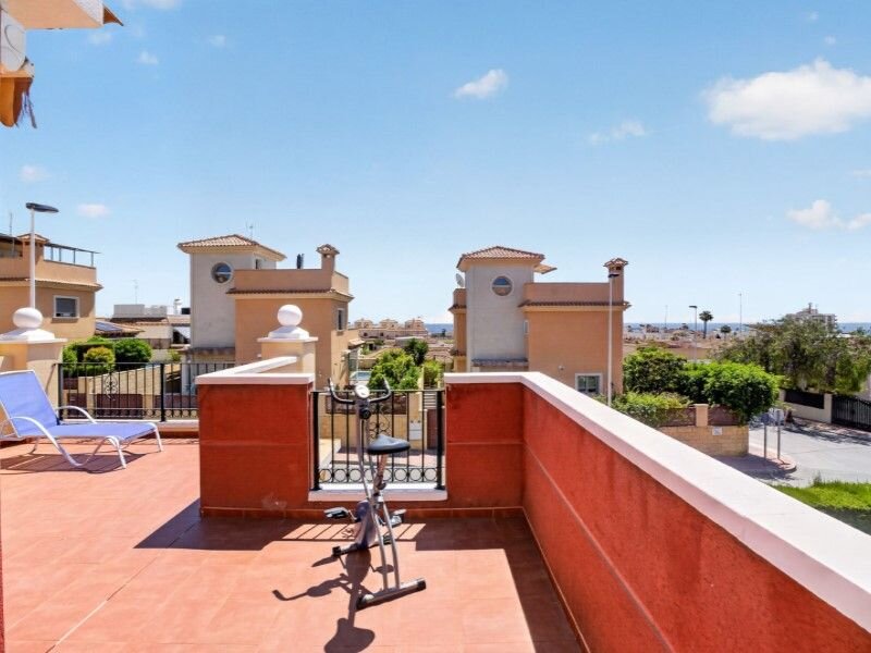 Dom z 4 Sypialniami w Torreblanca, Torrevieja - Image 23