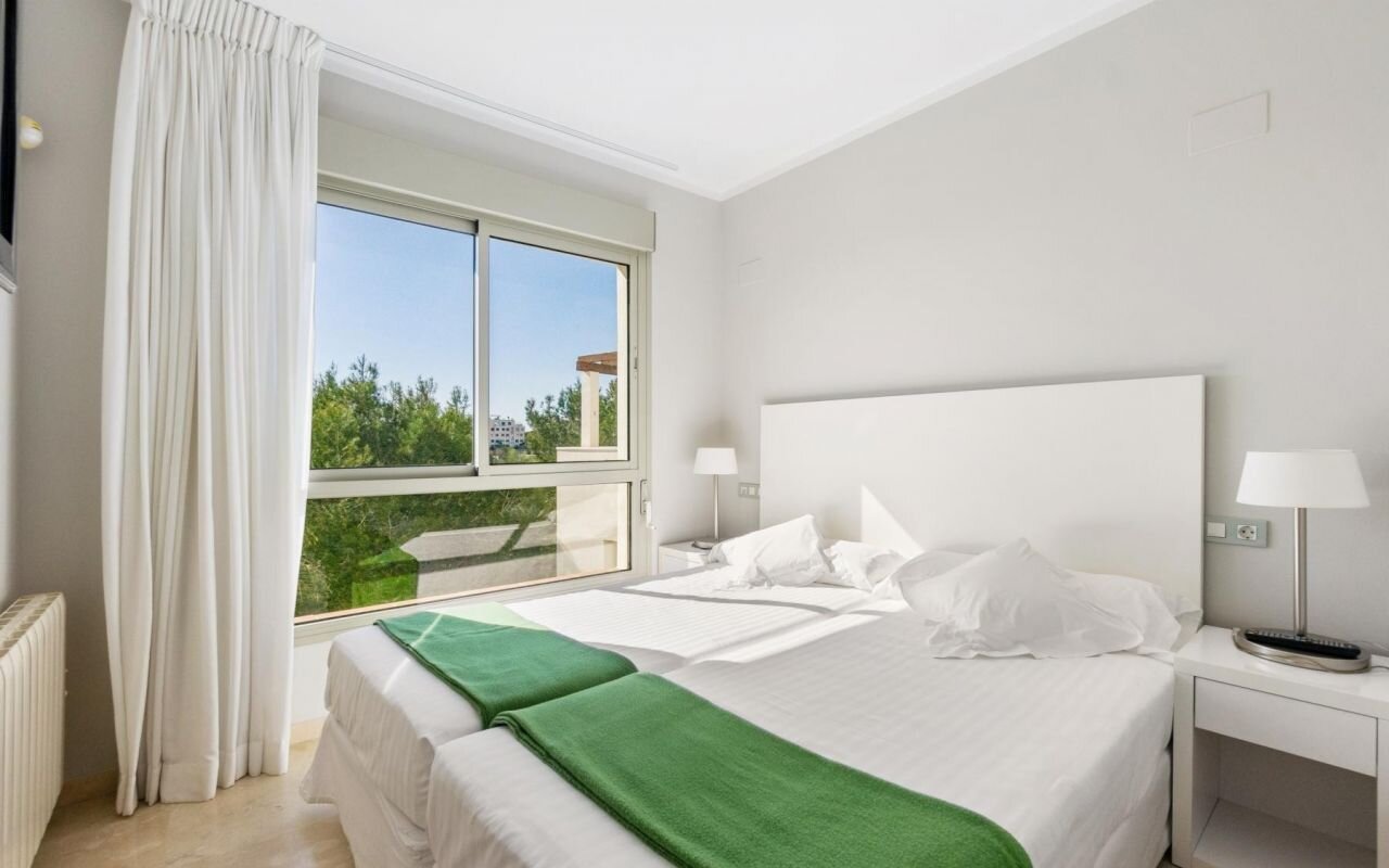 2-Bedroom Penthouse in Las Colinas Golf, Orihuela - Image 16