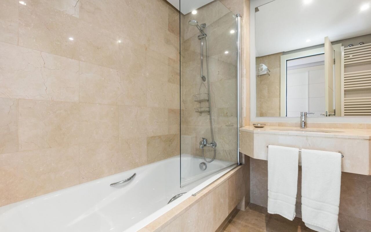 2-Bedroom Penthouse in Las Colinas Golf, Orihuela - Image 17