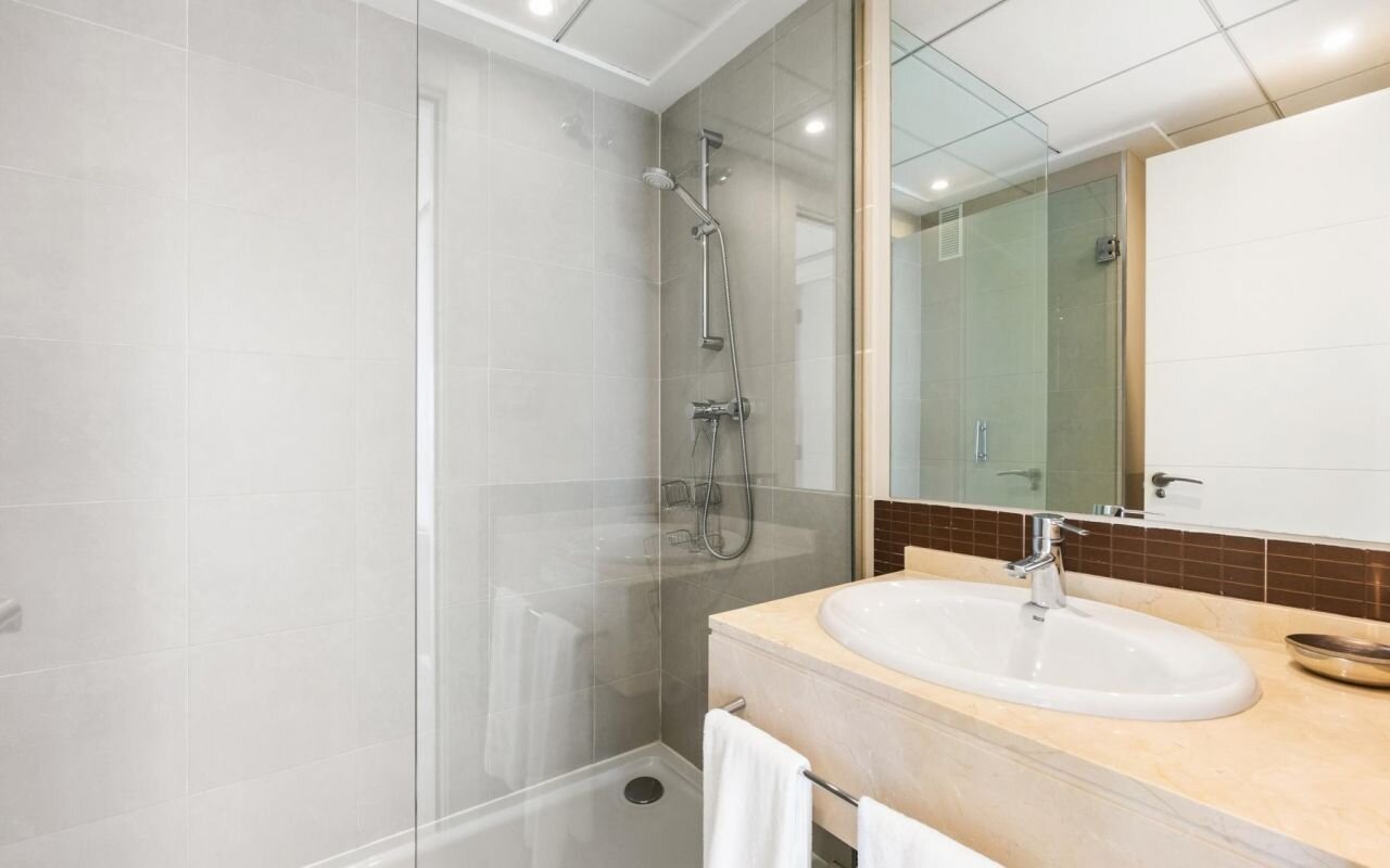 2-Bedroom Penthouse in Las Colinas Golf, Orihuela - Image 19
