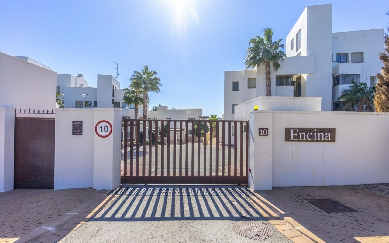 2-Bedroom Penthouse in Las Colinas Golf, Orihuela - Image 24