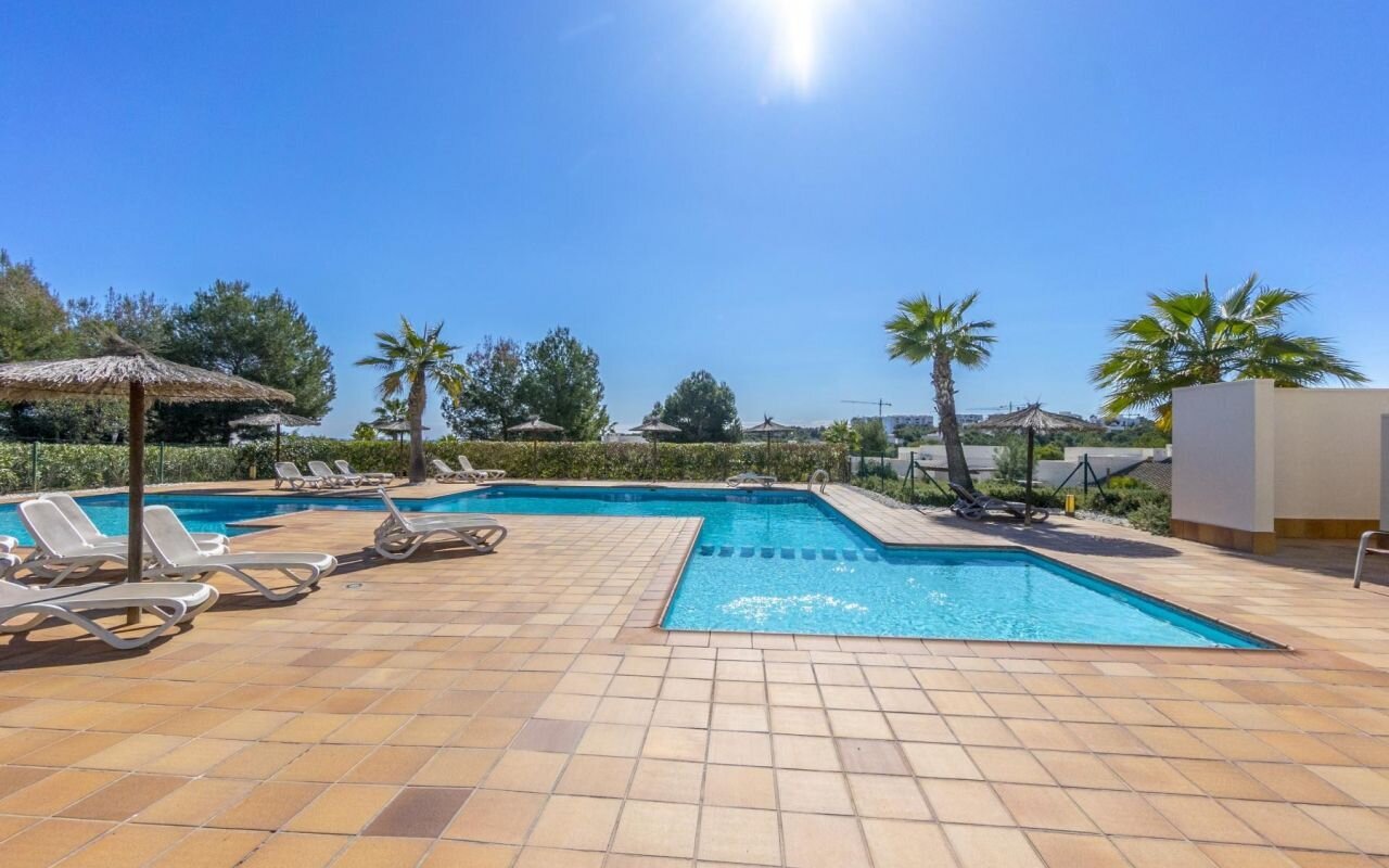2-Bedroom Penthouse in Las Colinas Golf, Orihuela - Image 28