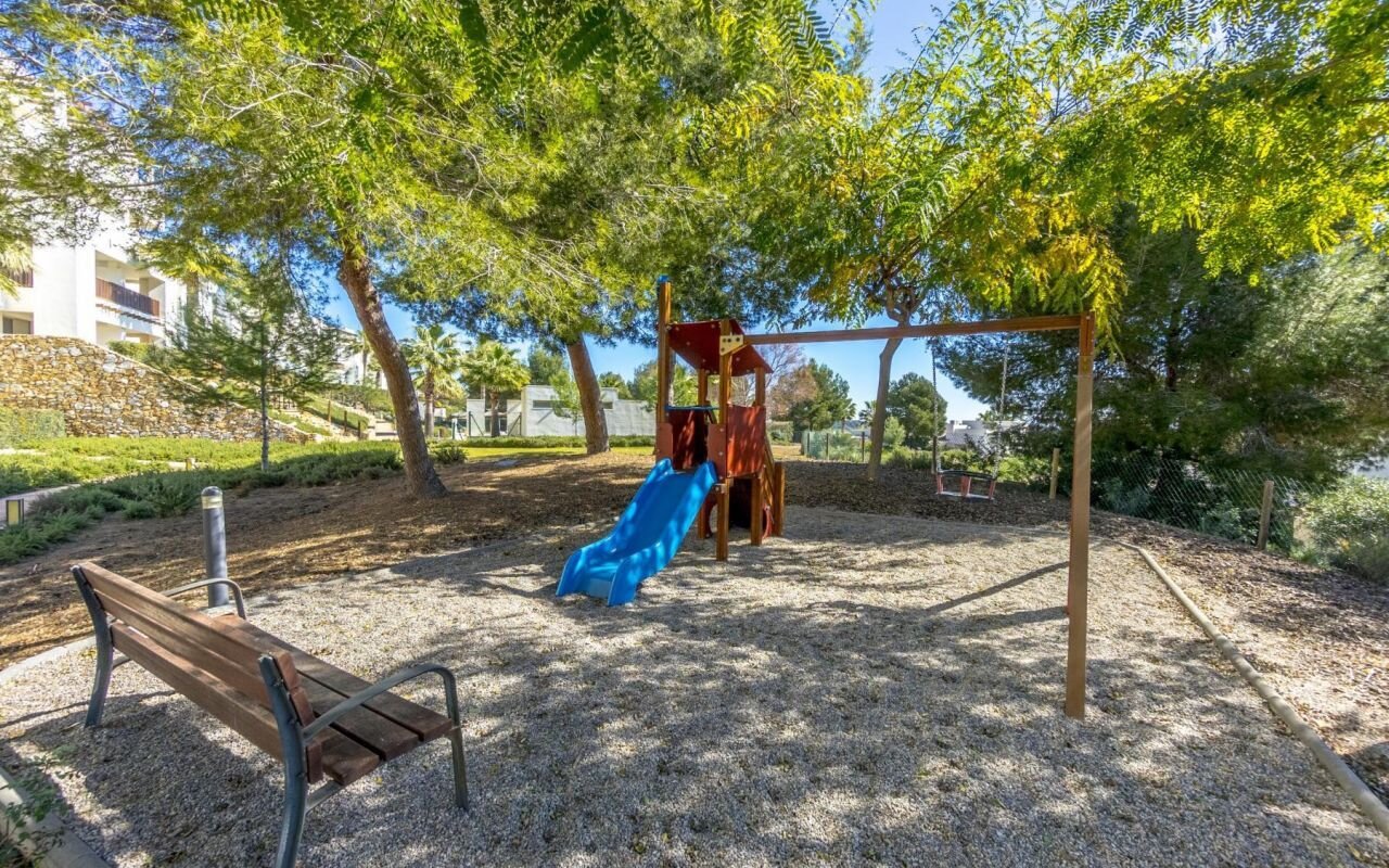 2-Bedroom Penthouse in Las Colinas Golf, Orihuela - Image 30