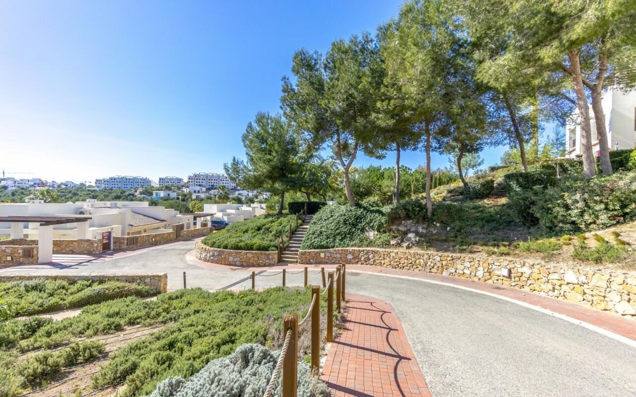 2-Bedroom Penthouse in Las Colinas Golf, Orihuela - Image 31