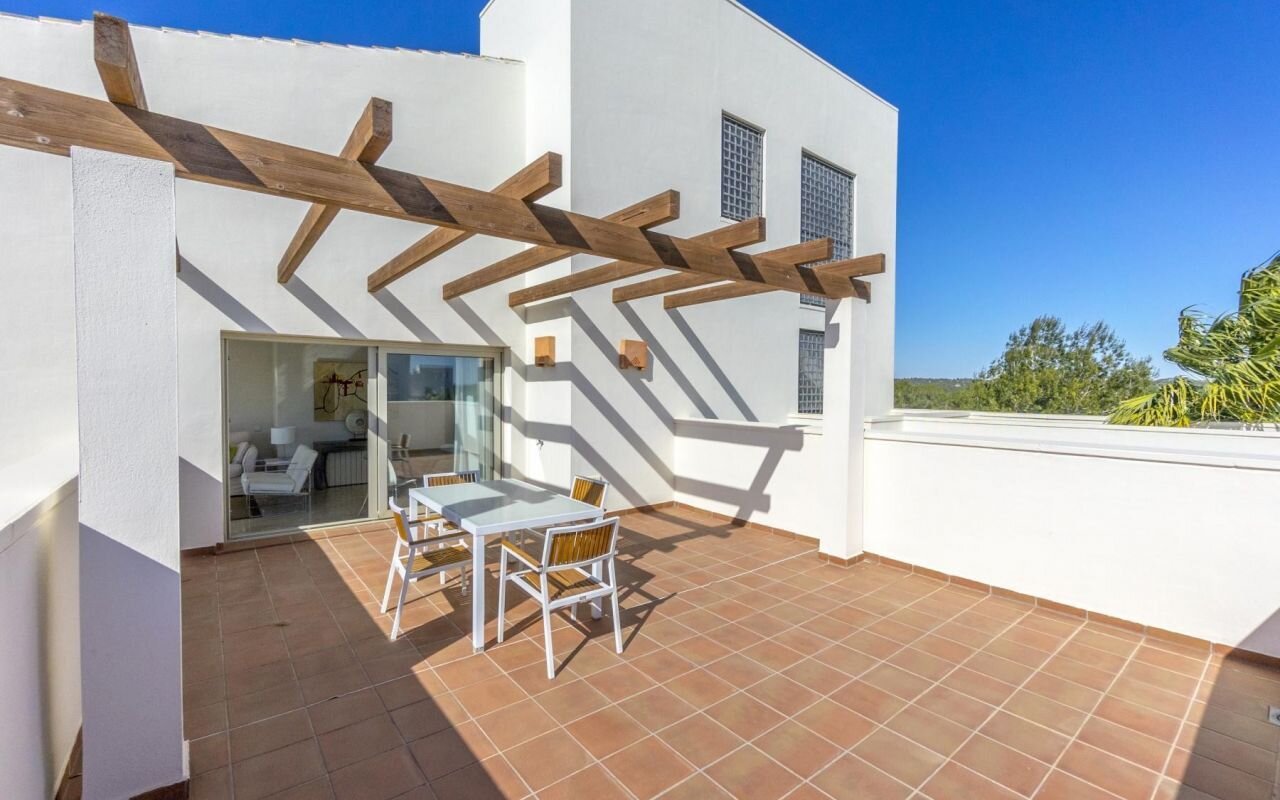 2-Bedroom Penthouse in Las Colinas Golf, Orihuela - Image 5