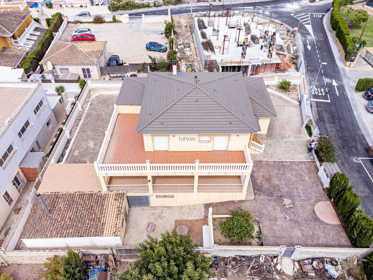 7-Bedroom Detached House in La Nucia | Sunny Casas - Cos... - Image 10