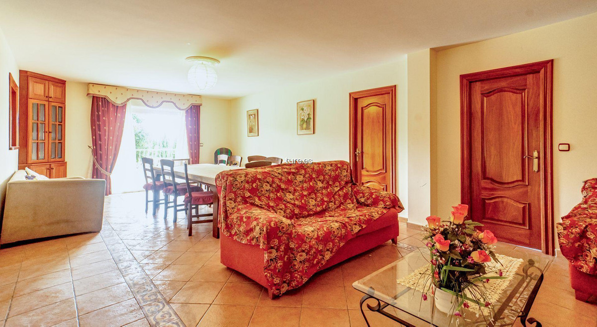 7-Bedroom Detached House in La Nucia | Sunny Casas - Cos... - Image 20