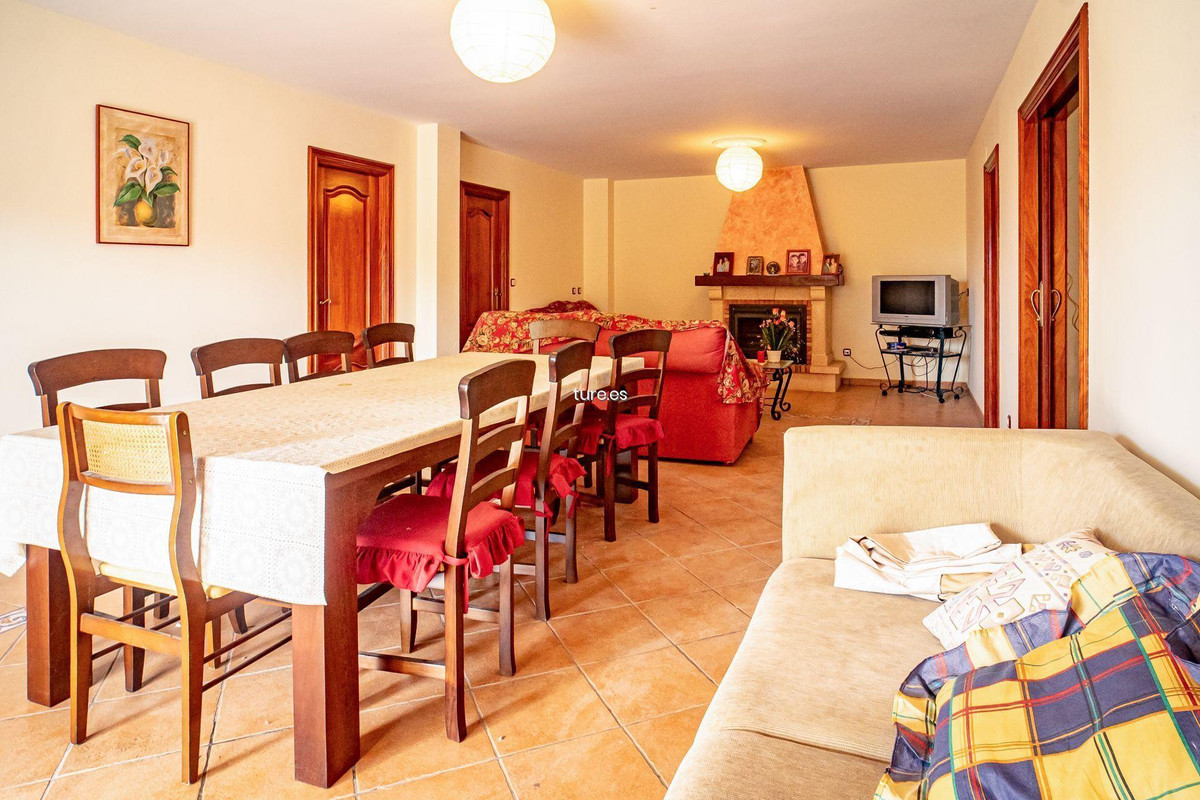 7-Bedroom Detached House in La Nucia | Sunny Casas - Cos... - Image 21